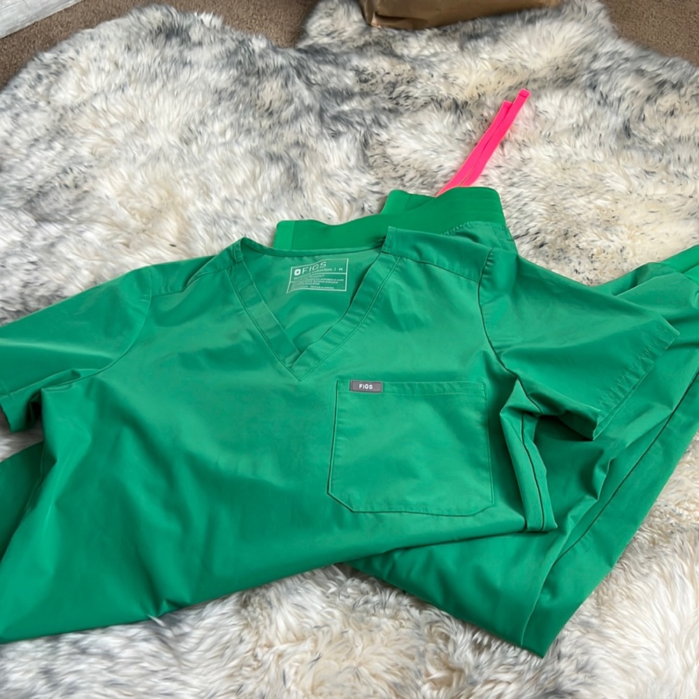 Figs safety green freex Zamora high waisted joggers - Catalina one pocket top